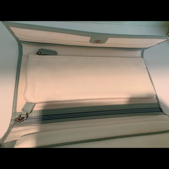 McKenna leather travel jewelry portfolio - Picture 5 of 8